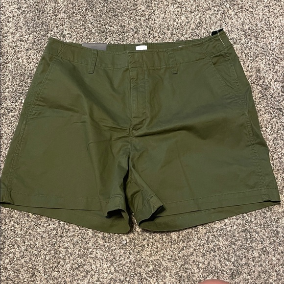 GAP green shorts - Picture 1 of 5